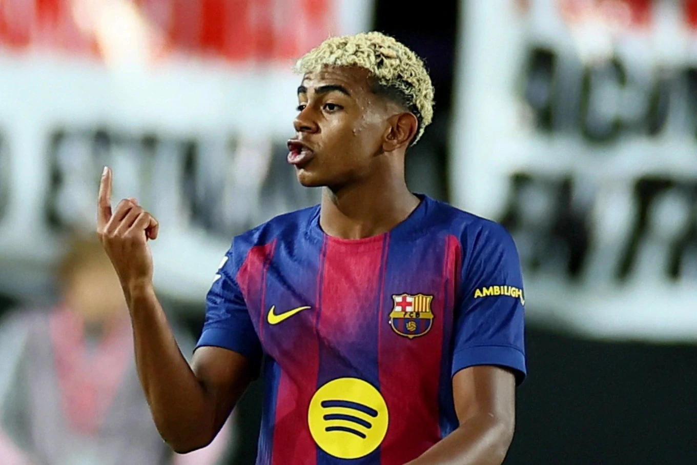 U23 Việt Nam có nguy cơ đổi địa điểm thi đấu SEA Games vì lũ lịch sử; MU thua đau Everton