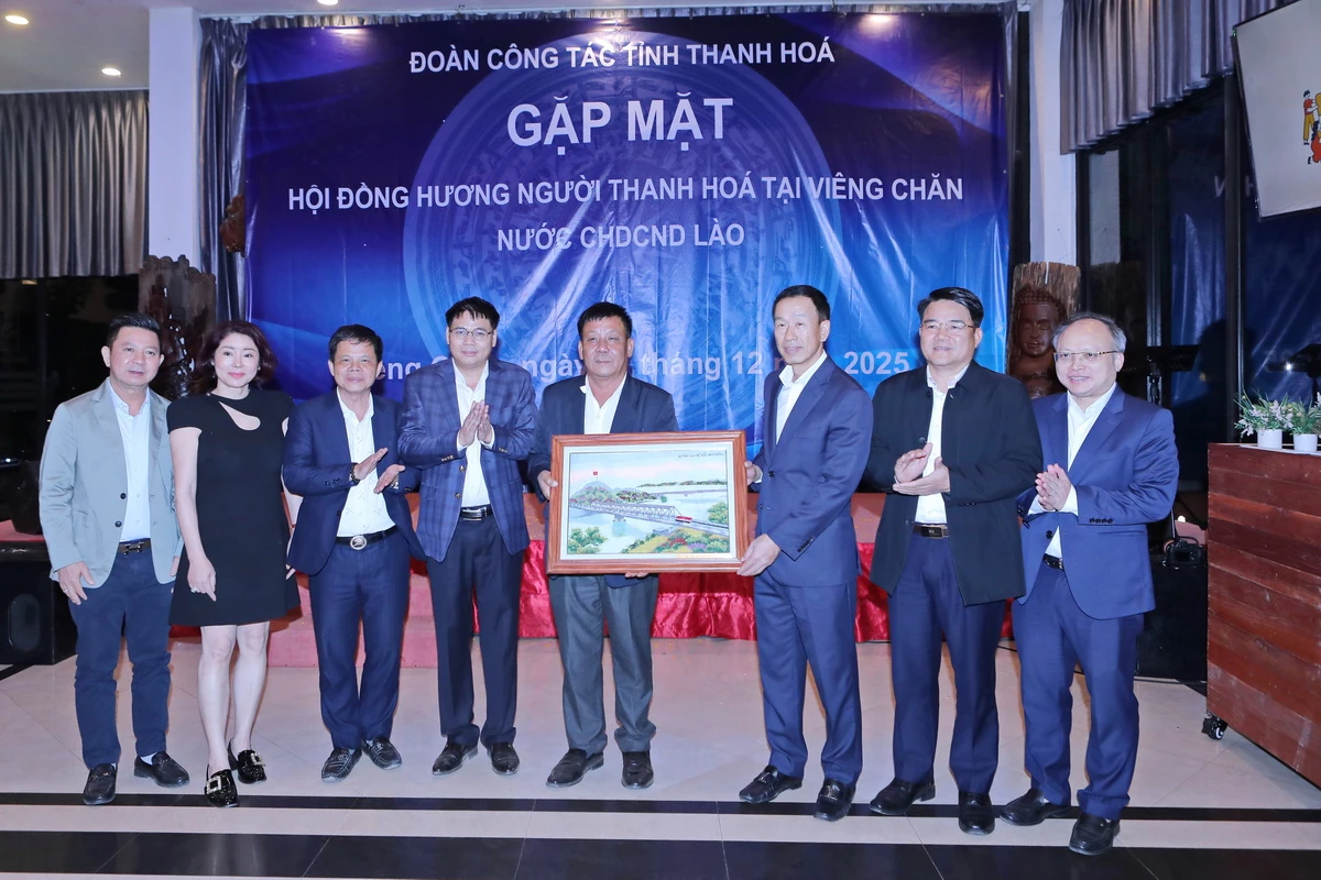 Đoàn đại biểu tỉnh Thanh Hóa thăm doanh nghiệp và gặp gỡ người Thanh Hóa sinh sống, làm việc tại Thủ đô Viêng Chăn