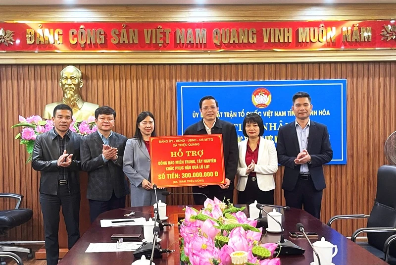 Tiếp nhận ủng hộ đồng bào miền Trung, Tây Nguyên của các xã Thiệu Tiến, Thiệu Quang