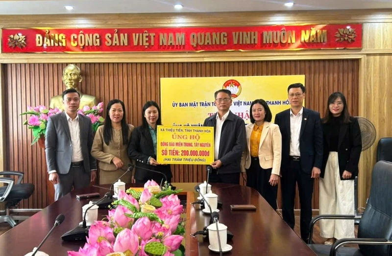 Tiếp nhận ủng hộ đồng bào miền Trung, Tây Nguyên của các xã Thiệu Tiến, Thiệu Quang