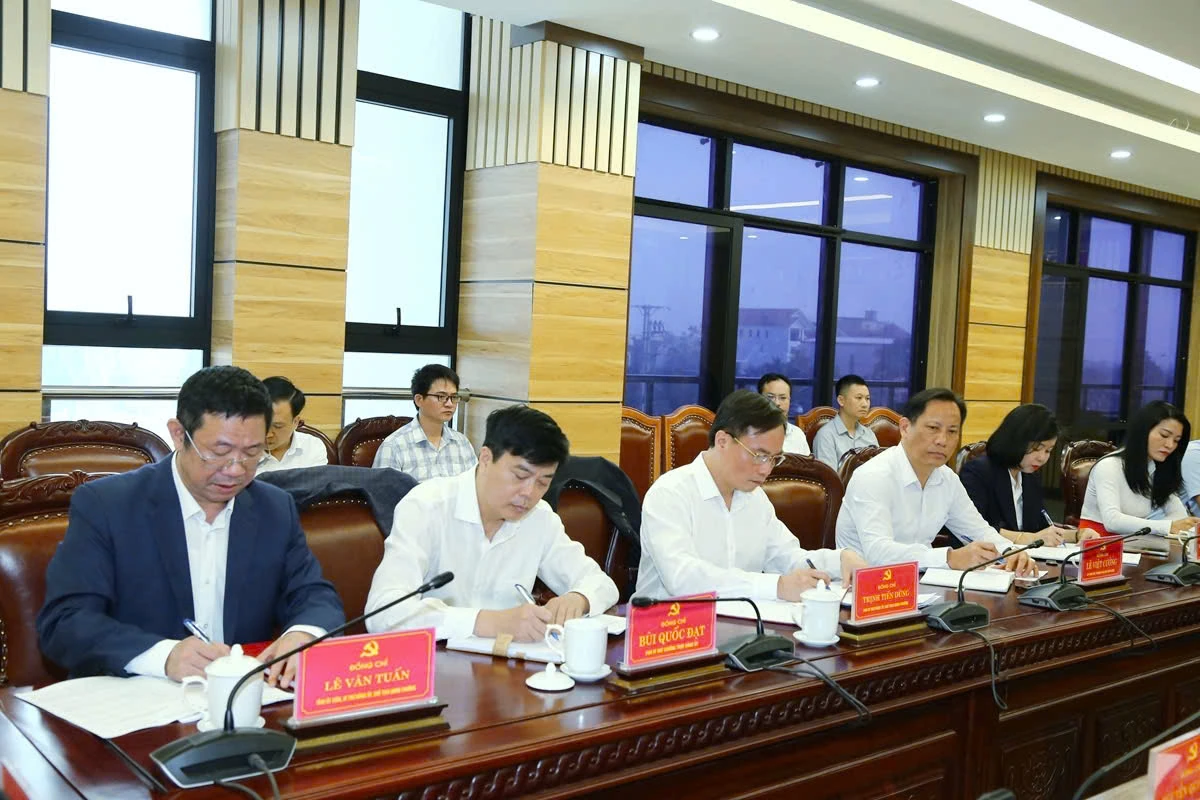 Phó Bí thư Thường trực Tỉnh ủy Nguyễn Hồng Phong: Xây dựng hình ảnh du lịch Sầm Sơn đẹp, an toàn, văn minh, thân thiện