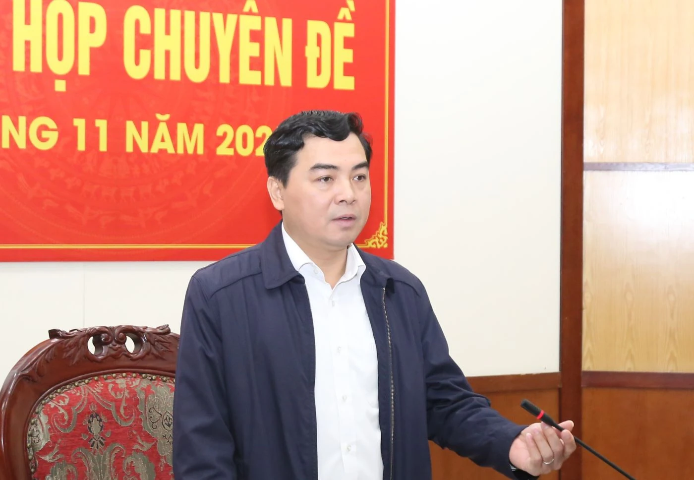 Thảo luận, cho ý kiến vào các tờ trình phục vụ công tác quản lý đất đai