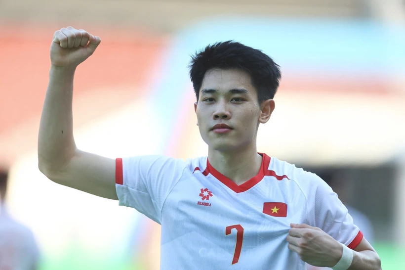 Đình Bắc lập cú đúp mở hàng, U22 Việt Nam thắng sát nút trận ra quân SEA Games