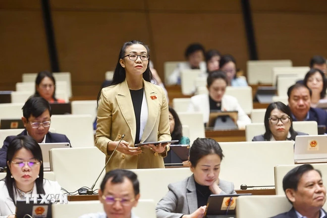 Đề xuất miễn một năm phí bảo hiểm y tế cho người dân bị thiệt hại bởi bão lũ