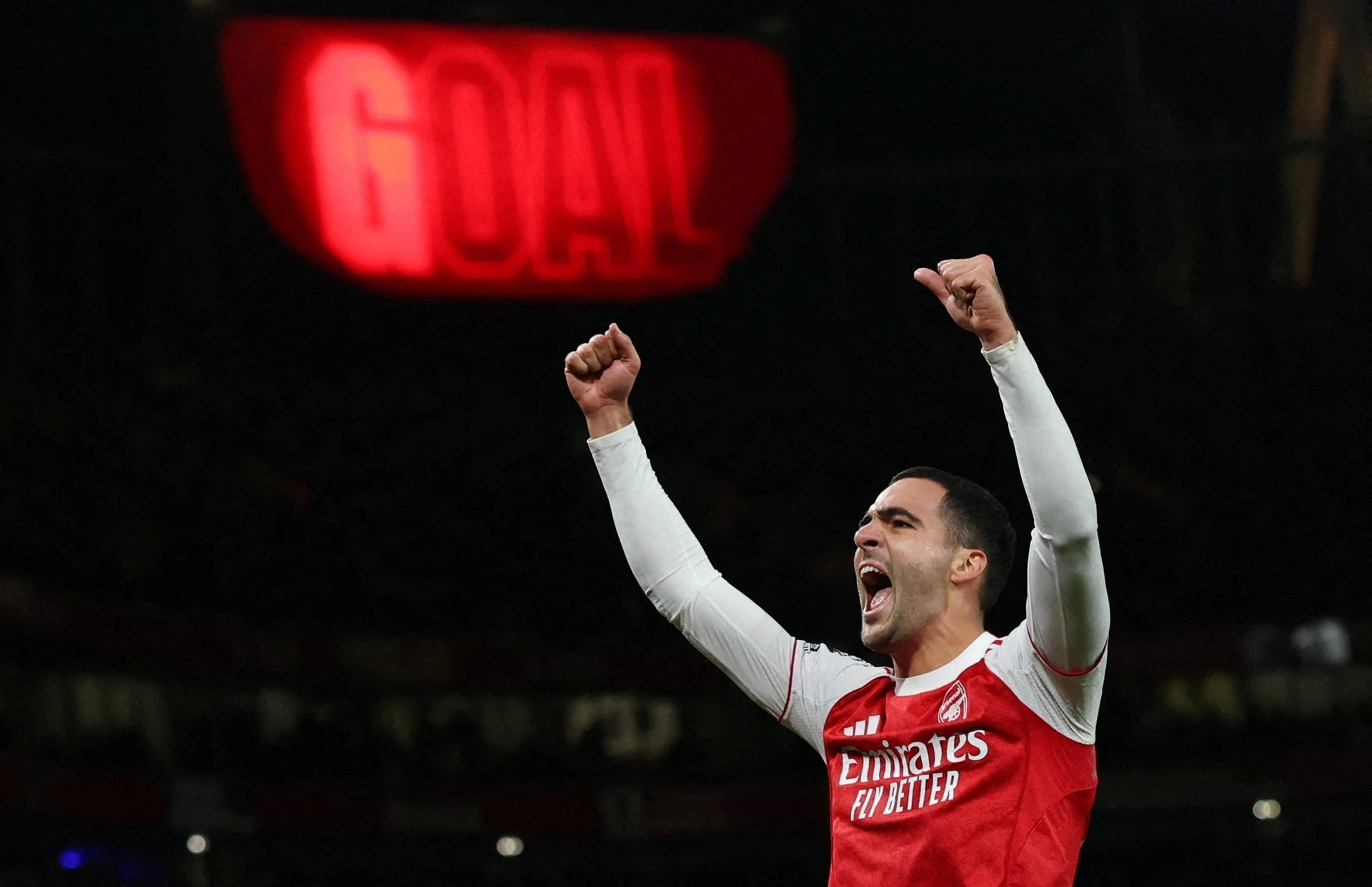 Chủ nhà Thái Lan bị chỉ trích vì sự cố Quốc ca và cờ quốc gia tại SEA Games 33; Arsenal xây chắc ngôi đầu Ngoại Hạng Anh