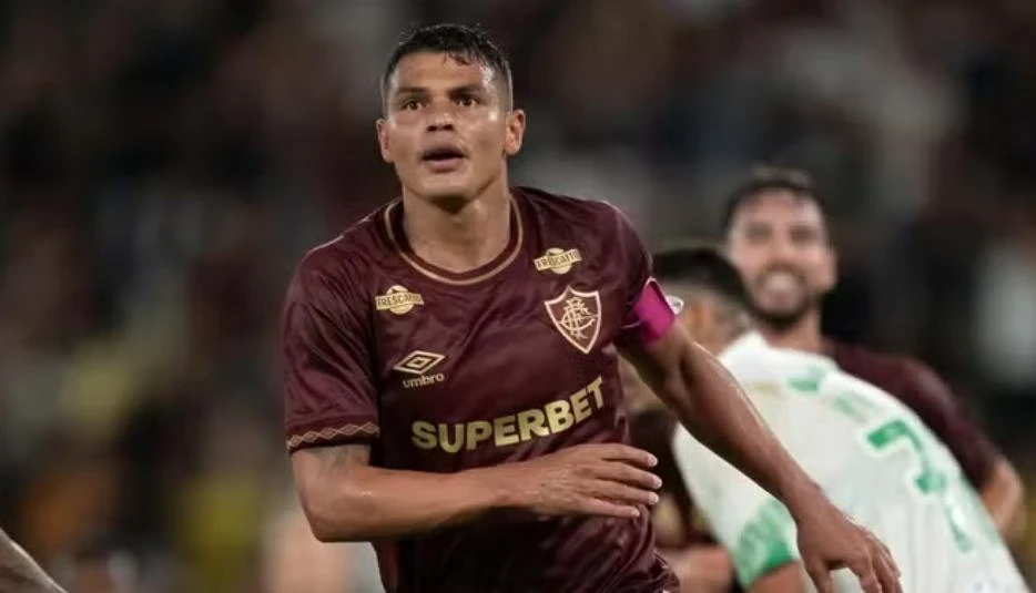 Hat-trick của Xuân Son đưa Nam Định thăng hoa, MU gây thất vọng tại Old Trafford