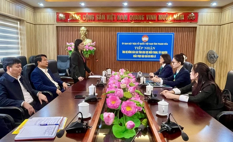 Ủy ban MTTQ tỉnh tiếp nhận ủng hộ đồng bào miền Trung, Tây Nguyên bị thiệt hại do mưa lũ gây ra