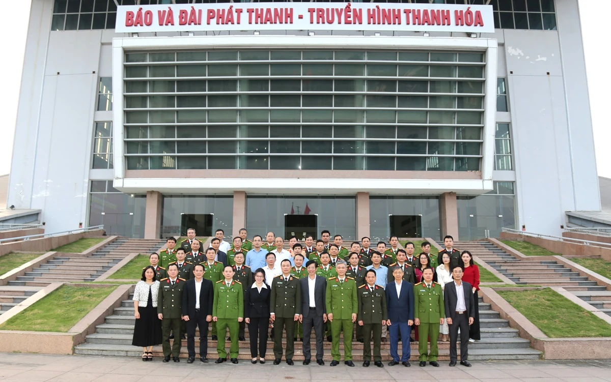 Ký kết quy chế phối hợp bảo vệ ANQG, TTATXH trong lĩnh vực báo chí - phát thanh, truyền hình