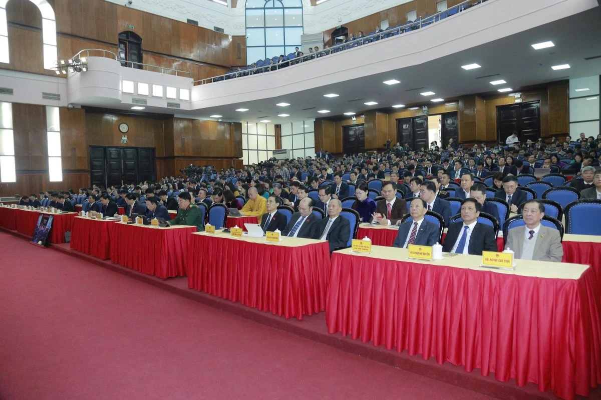 Phát huy dân chủ, tập trung trí tuệ, tích cực tham gia thảo luận, góp phần vào thành công chung của kỳ họp (*)