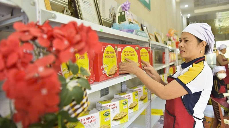 Bánh kẹo truyền thống vào vụ tết: Nâng chất lượng, giữ vị xưa