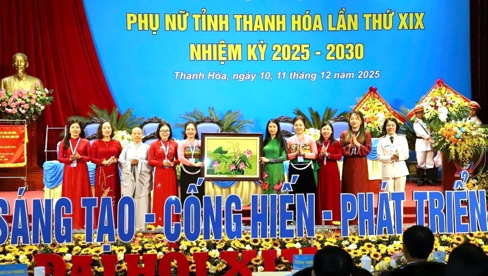 Phụ nữ Thanh Hóa phát huy truyền thống, chung tay xây dựng quê hương giàu đẹp, văn minh, hạnh phúc