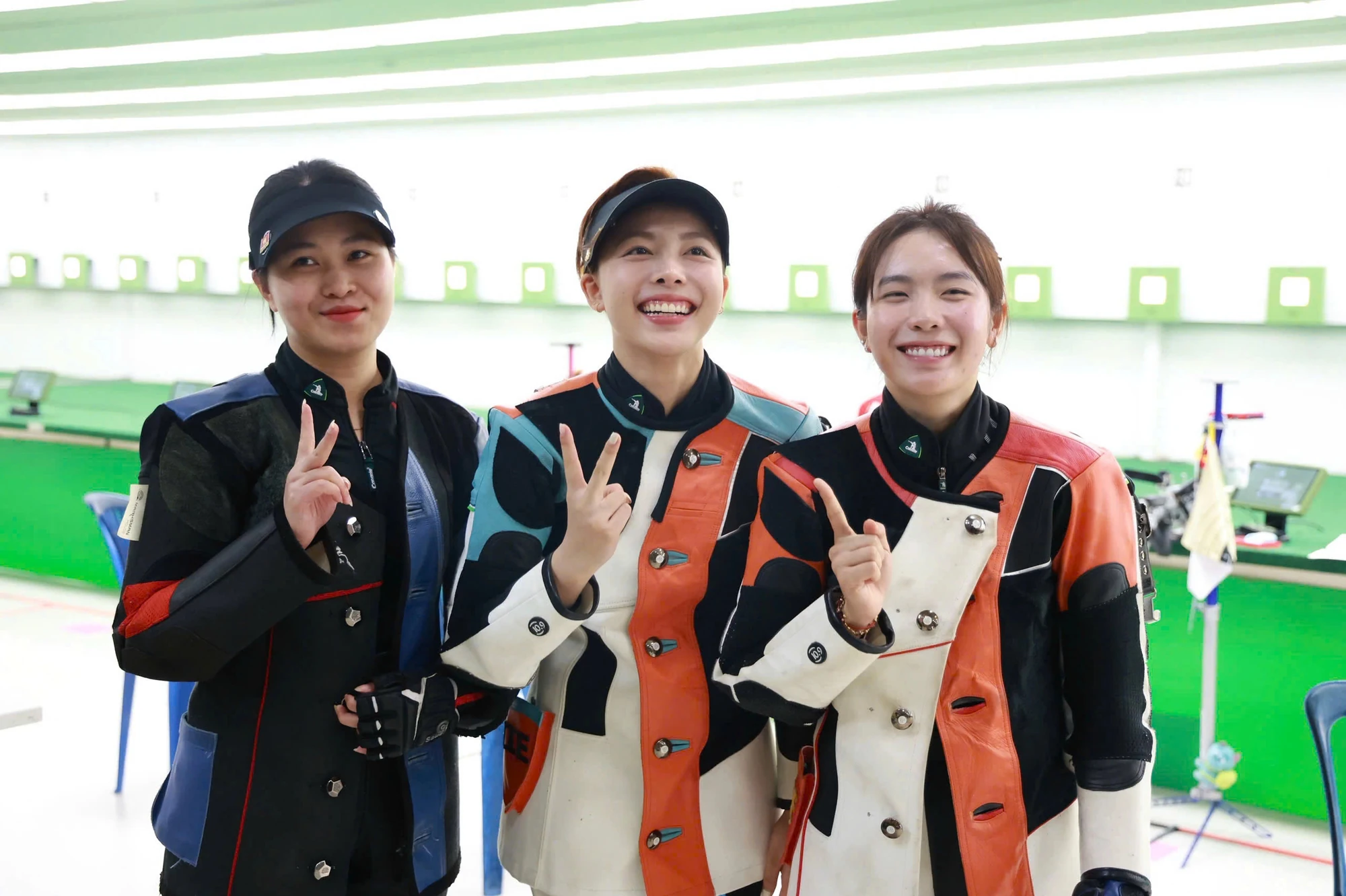 SEA Games 33 ngày 13/12: Việt Nam chạm mốc 30 HCV; Điền kinh bùng nổ “mưa vàng” cuối ngày!