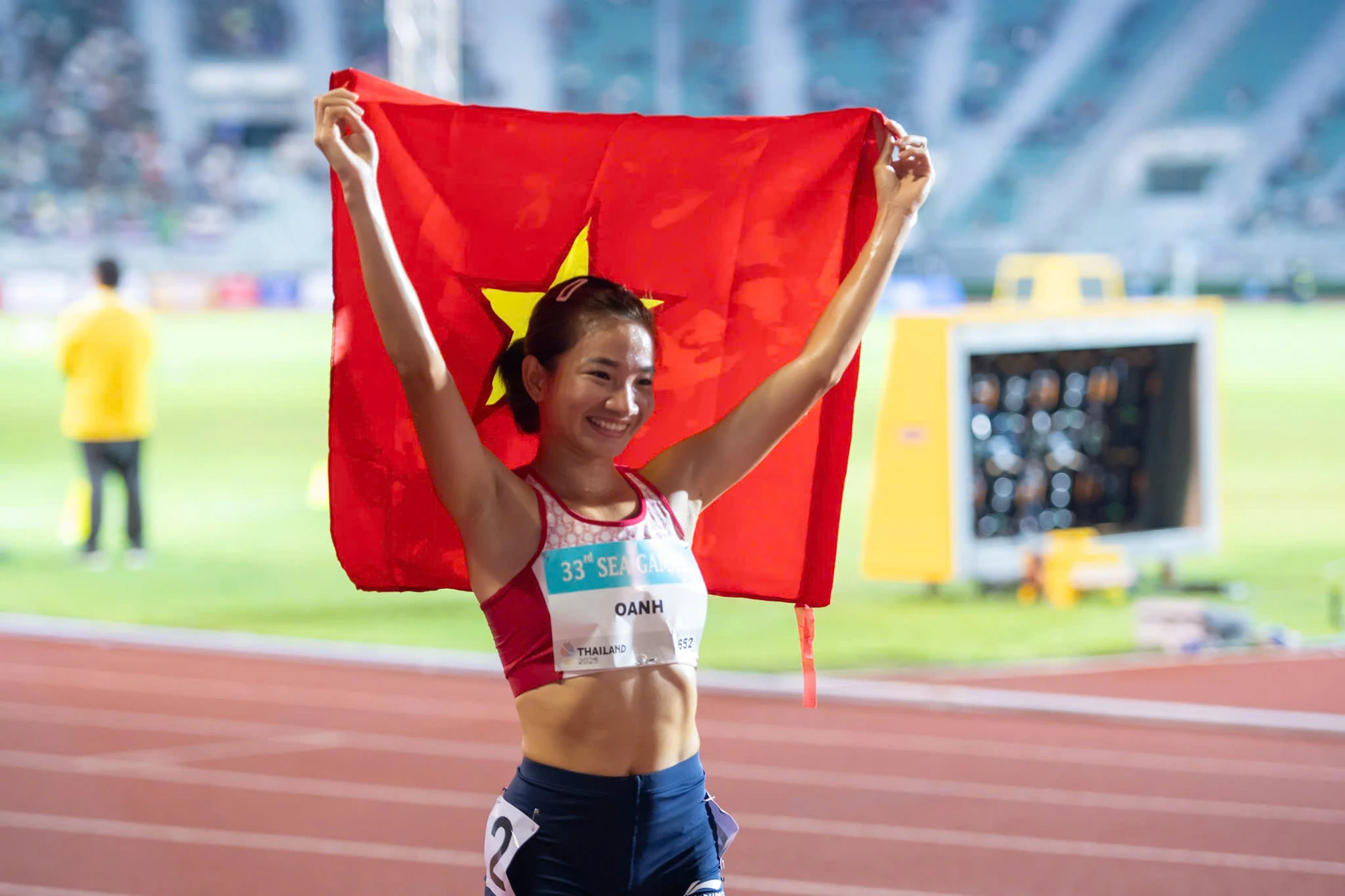 SEA Games 33 ngày 13/12: Việt Nam chạm mốc 30 HCV; Điền kinh bùng nổ “mưa vàng” cuối ngày!
