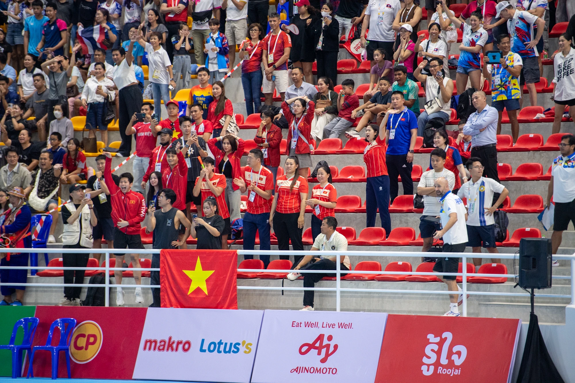 SEA Games 33: Phạm Thị Vân tiếp tục đi vào lịch sử Bơi Việt Nam