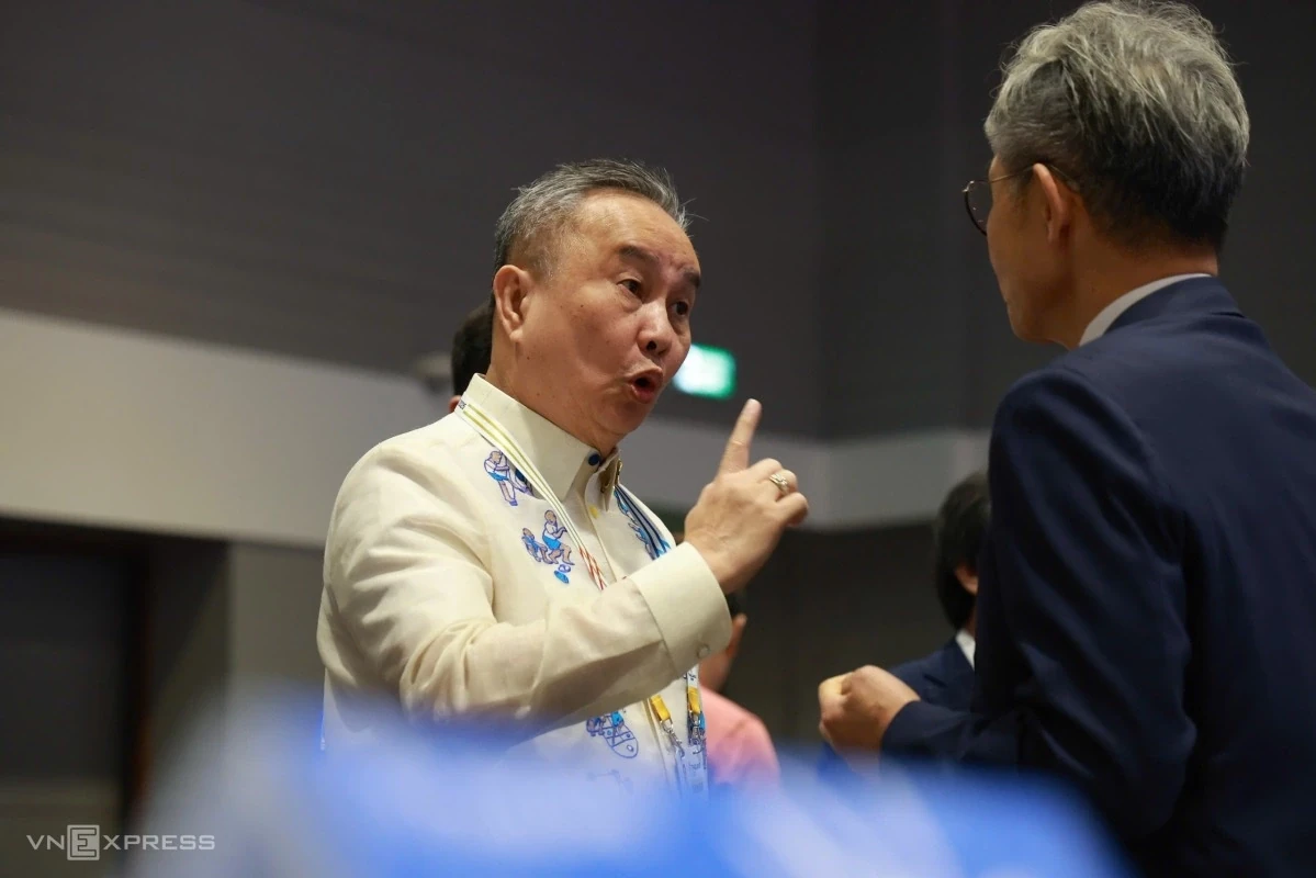 HLV Kim Sang Sik tính dùng “Lamine Yamal xứ Thanh”?; Ngày đầu SEA Games 33 hỗn loạn những sai sót