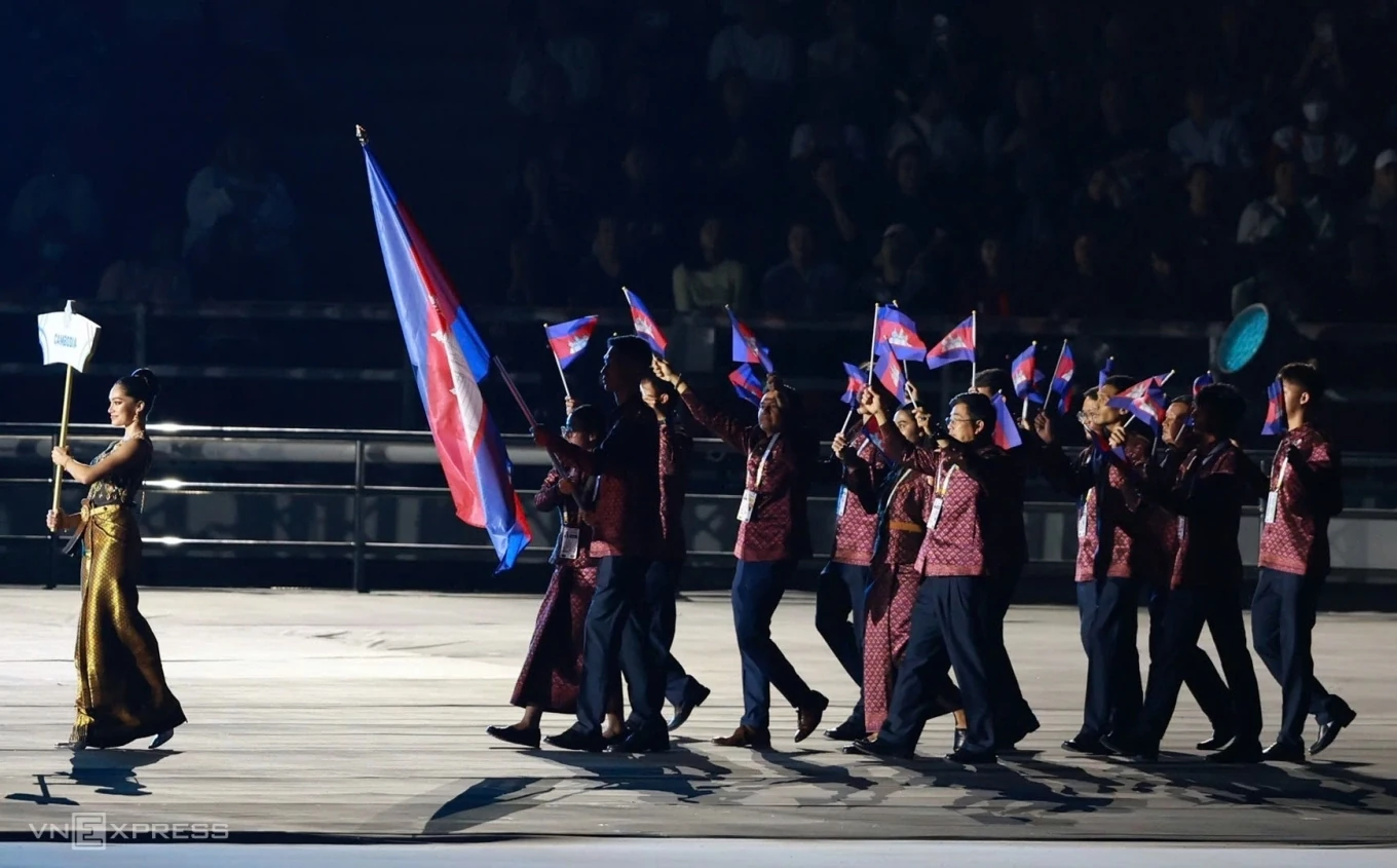 HLV Kim Sang Sik tính dùng “Lamine Yamal xứ Thanh”?; Ngày đầu SEA Games 33 hỗn loạn những sai sót