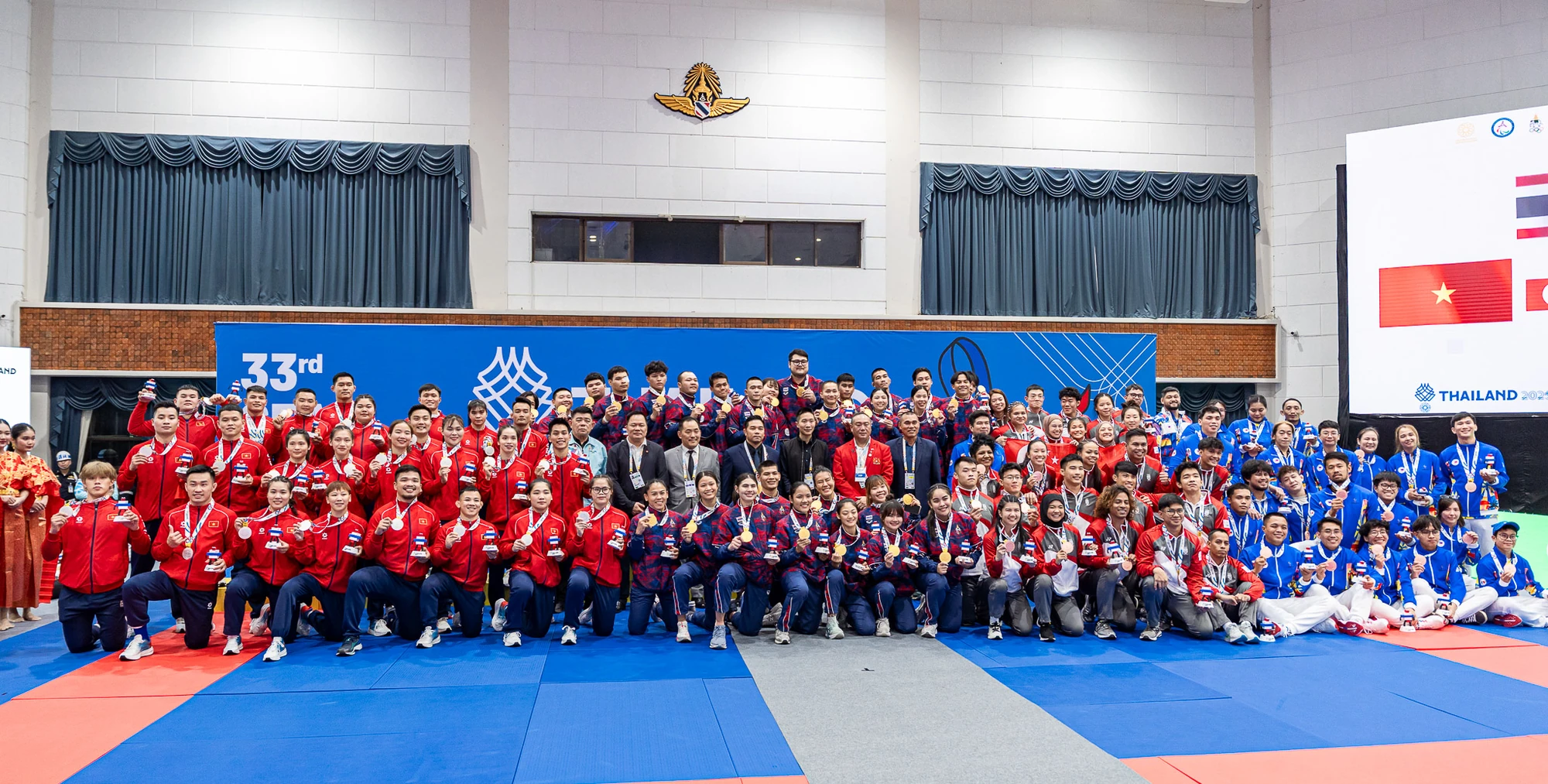 SEA Games 33 ngày 13/12: Việt Nam chạm mốc 30 HCV; Điền kinh bùng nổ “mưa vàng” cuối ngày!