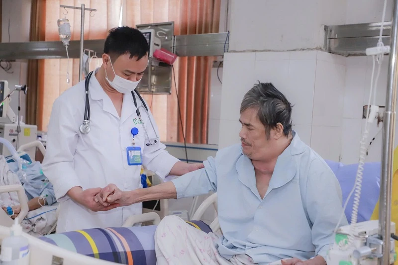 Cứu sống bệnh nhân sốc nhiễm khuẩn suy đa tạng nguy kịch