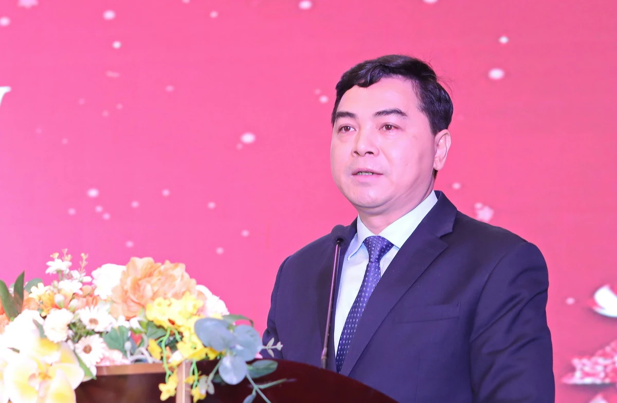 Tỉnh ủy, HĐND, UBND, Ủy ban MTTQ tỉnh Thanh Hóa gặp mặt và chúc mừng các chức sắc Công giáo nhân dịp Giáng sinh năm 2025