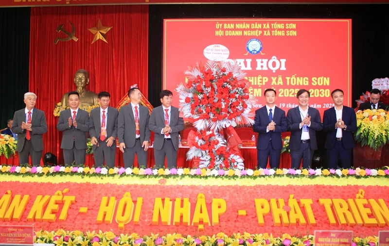 Cộng đồng doanh nghiệp xã Tống Sơn phát huy sức mạnh đoàn kết, góp sức xây dựng quê hương giàu mạnh