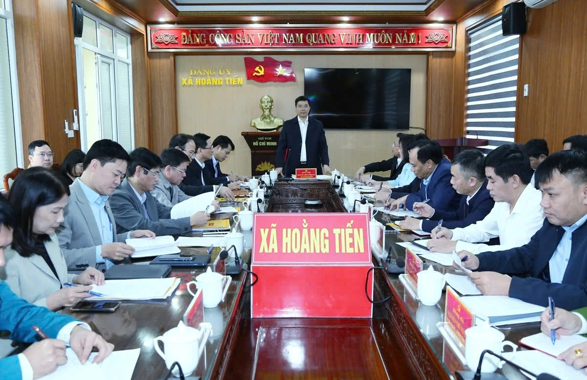 Phó Bí thư Thường trực Tỉnh ủy Nguyễn Hồng Phong thăm, làm việc tại xã Hoằng Tiến và Hoằng Lộc