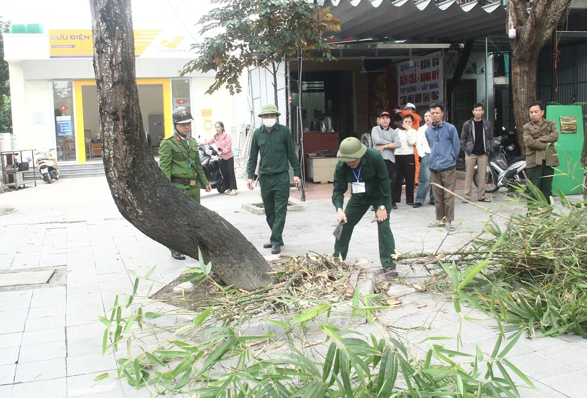 Phường Hạc Thành kiểm tra việc thiết lập lại trật tự đô thị, trật tự công cộng, vệ sinh môi trường