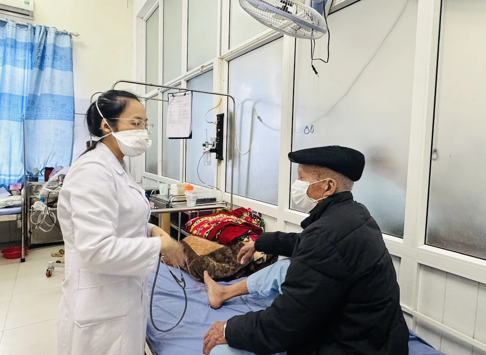 Xử phạt hút thuốc lá nơi công cộng: Vẫn còn bỏ ngỏ