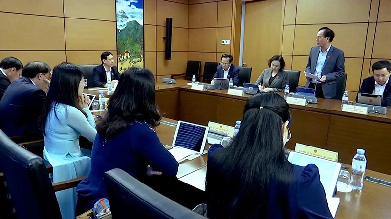 Tỏa sáng phẩm chất, trí tuệ và khát vọng dân tộc (Bài 3): Quốc hội Việt Nam và yêu cầu đột phá thể chế, pháp luật