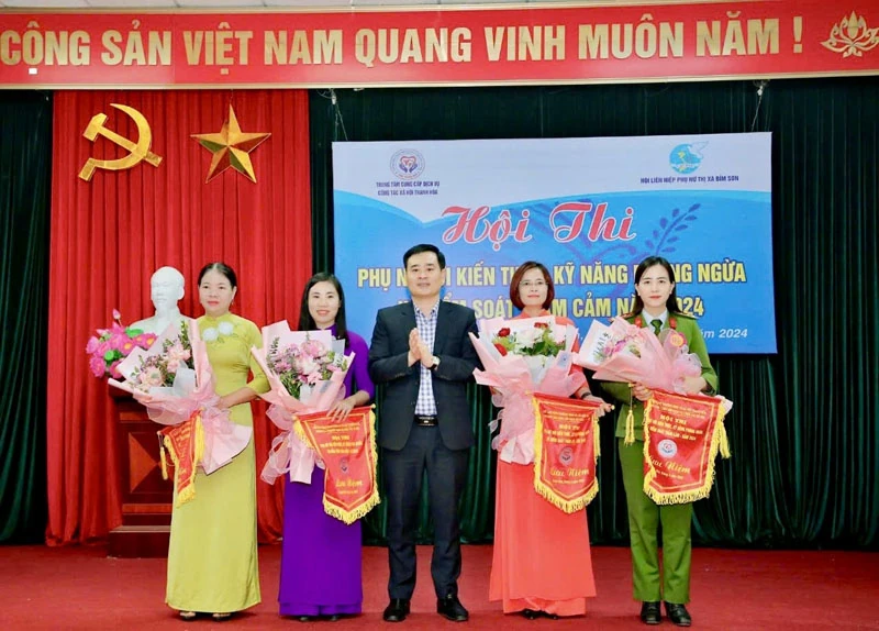 Công tác xã hội - giải pháp nền tảng chăm lo đối tượng yếu thế