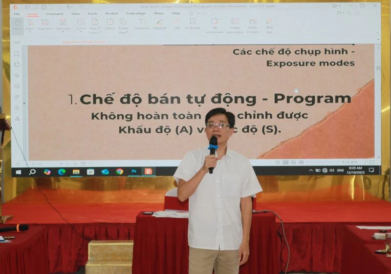 Phóng viên, biên tập viên tham gia tập huấn về ảnh báo chí trong thời đại công nghệ số