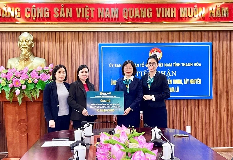 Tiếp nhận hơn 1,3 tỷ đồng ủng hộ đồng bào miền Trung, Tây Nguyên