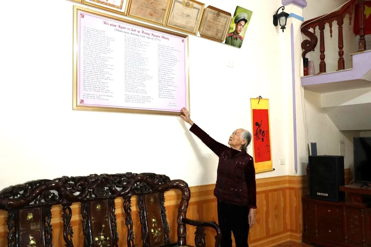 Di thư của người lính (Bài 3): Còn nhiều khó khăn, gian khổ nhưng em hãy tin ở anh, bởi vì anh tin Đảng...