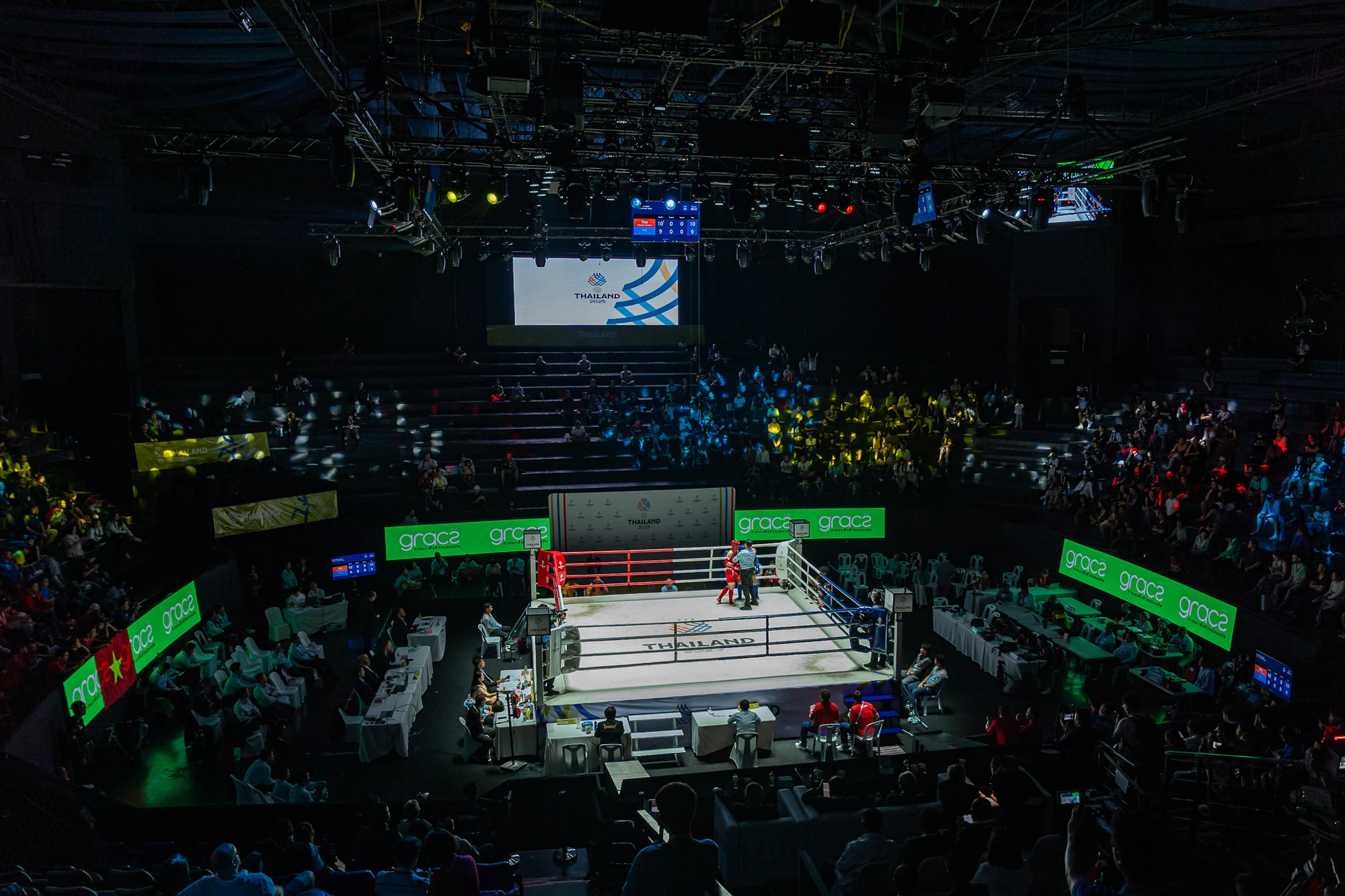 Cô gái vàng Phương Hậu vỡ òa cảm xúc khi giành HCV trên 