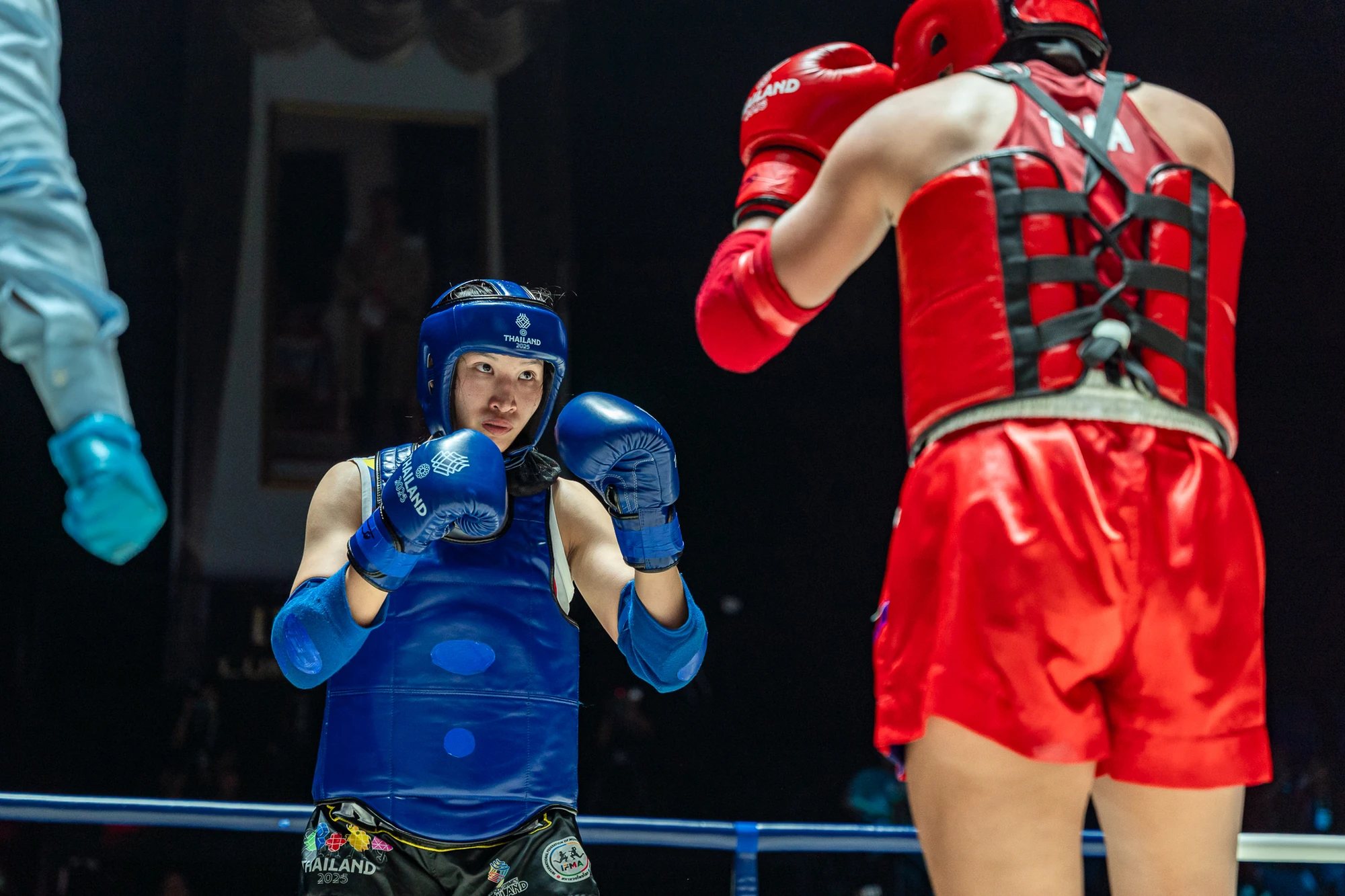 Cô gái vàng Phương Hậu vỡ òa cảm xúc khi giành HCV trên 