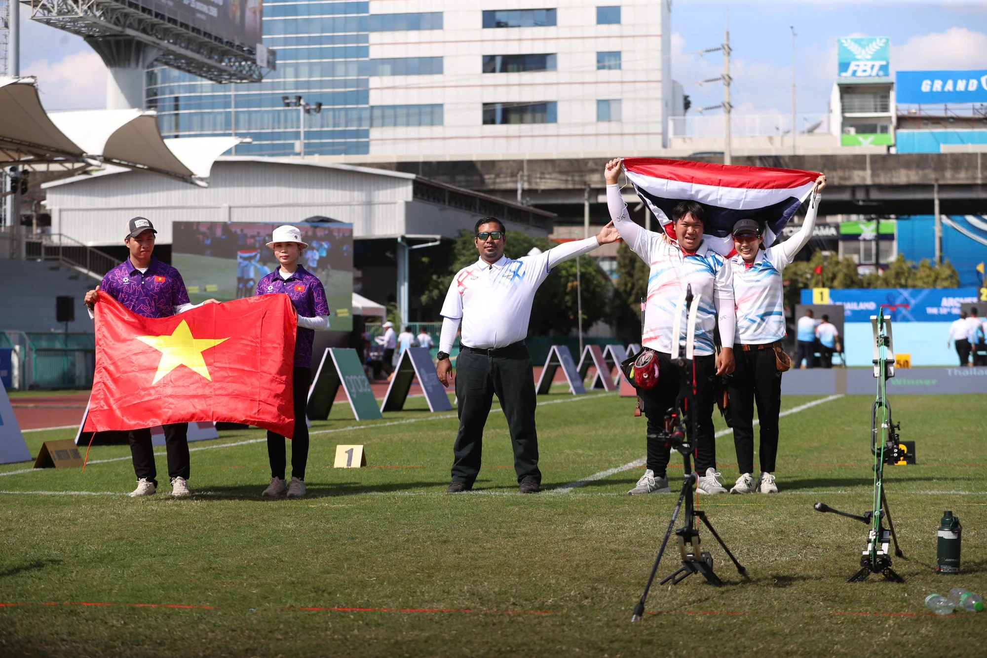 [Trực tiếp] SEA Games 33 ngày 18/12: Việt Nam vươn tới 67 HCV, Đua thuyền rồng và Vật tỏa sáng; Cầu mây quật ngã Thái Lan