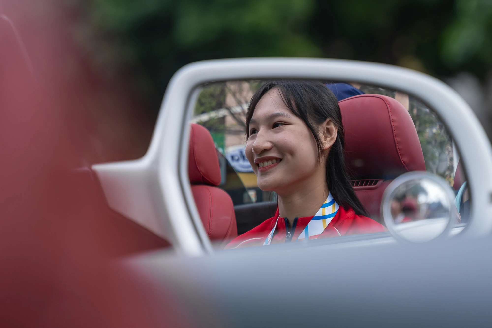 Đội tuyển Muay Thanh Hoá đón mừng cô gái Vàng Phương Hậu trở về từ SEA Games 33