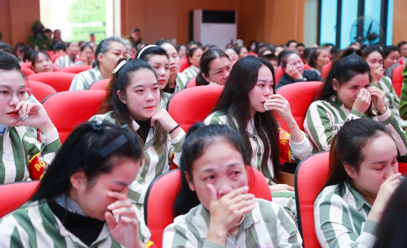 Cảm nhận về sách - Hội thi ý nghĩa cho phạm nhân