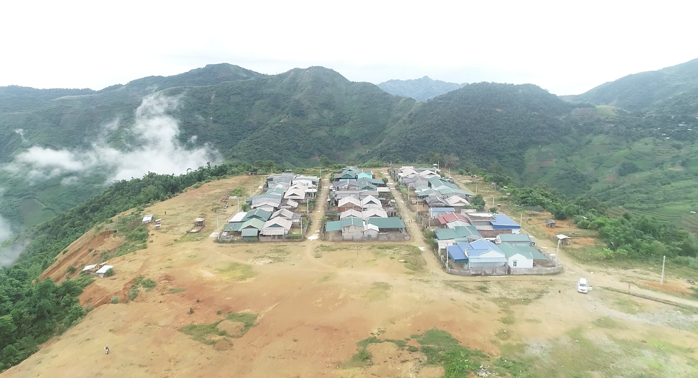 Lời ru sau Cổng Trời