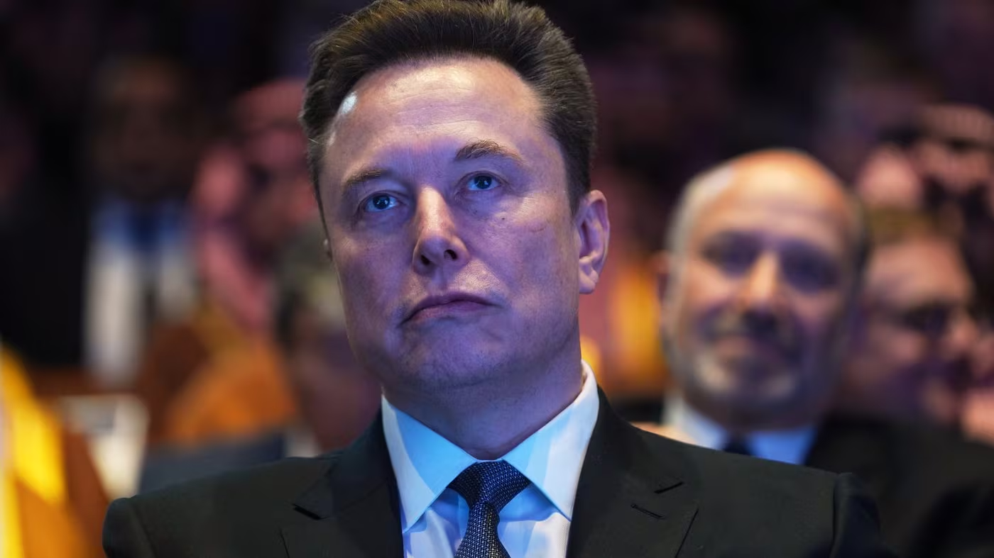 CEO hãng Tesla Elon Musk trở thành người đầu tiên trên thế giới sở hữu tài sản ròng vượt 700 tỷ USD