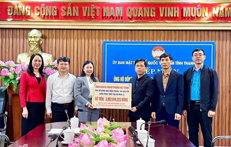 Ủy ban MTTQ tỉnh tiếp nhận ủng hộ đồng bào miền Trung, Tây Nguyên khắc phục hậu quả mưa lũ