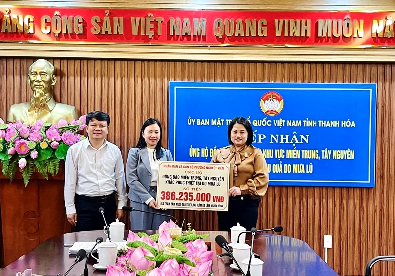 Ủy ban MTTQ tỉnh tiếp nhận ủng hộ đồng bào miền Trung, Tây Nguyên khắc phục hậu quả mưa lũ
