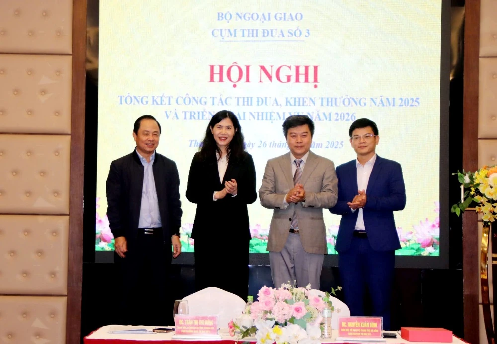 Nâng cao hiệu quả công tác đối ngoại, đẩy mạnh các phong trào thi yêu nước