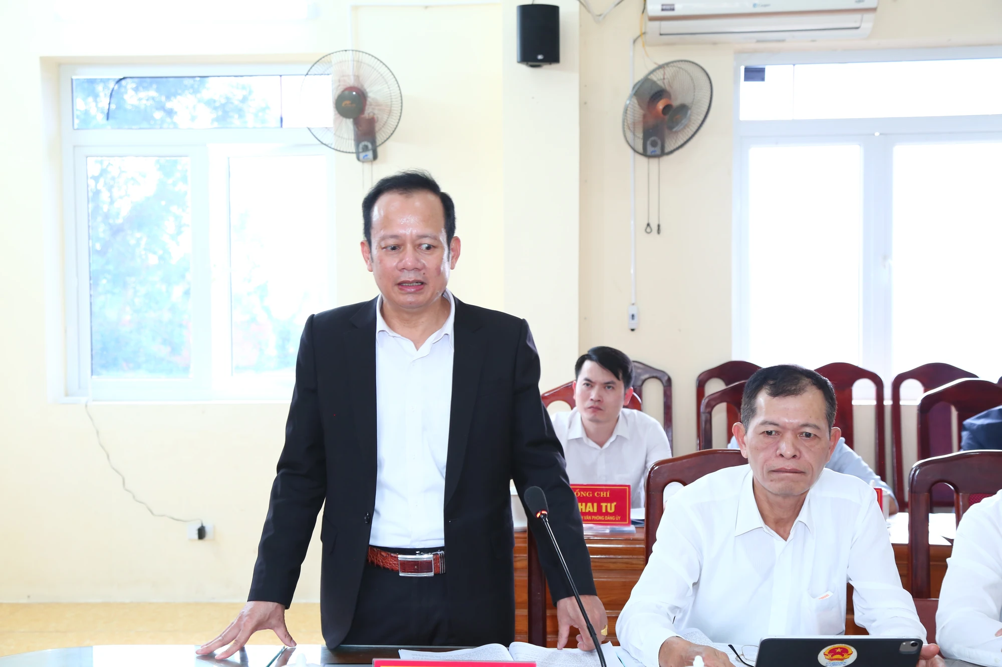 Phó Bí thư Thường trực Tỉnh ủy Nguyễn Hồng Phong thăm, làm việc tại xã Thiệu Trung và Thiệu Hóa