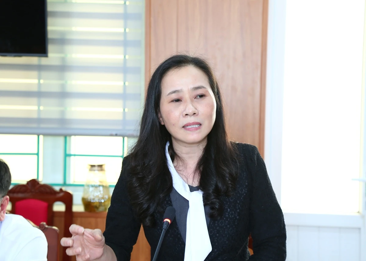 Phó Bí thư Thường trực Tỉnh ủy Nguyễn Hồng Phong thăm, làm việc tại xã Hoa Lộc