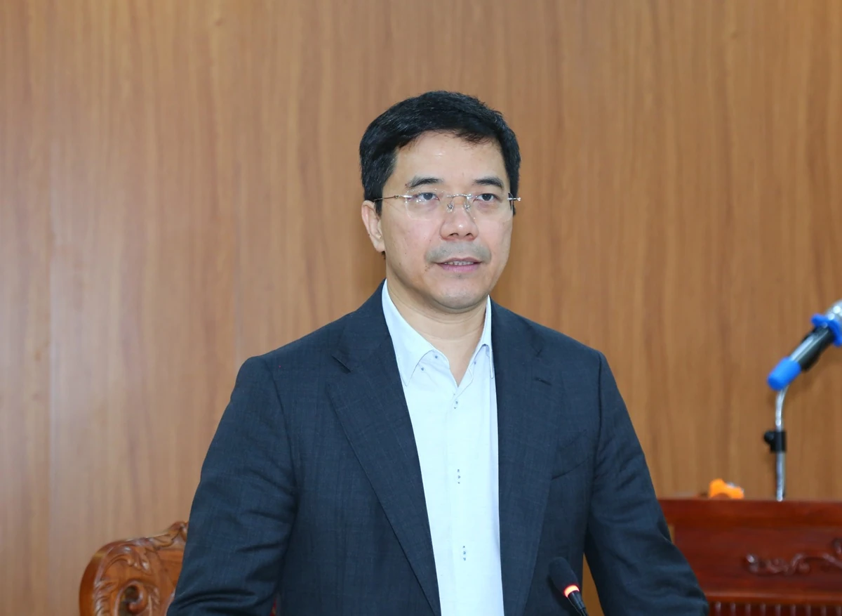 Phó Bí thư Thường trực Tỉnh ủy Nguyễn Hồng Phong thăm, làm việc tại xã Hoa Lộc