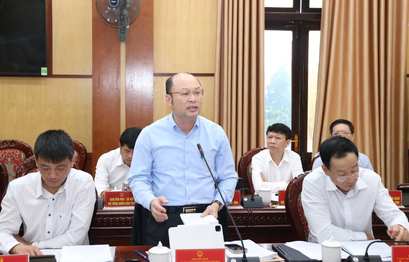 Thảo luận, cho ý kiến vào kế hoạch, chương trình hành động phát triển kinh tế - xã hội năm 2026