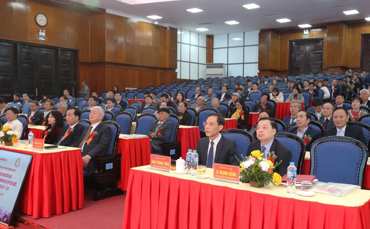 Đẩy mạnh phong trào thi đua khuyến học, khuyến tài, xây dựng xã hội học tập