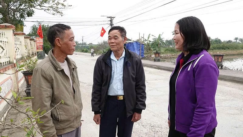 Người “thắp lửa” phong trào làng quê