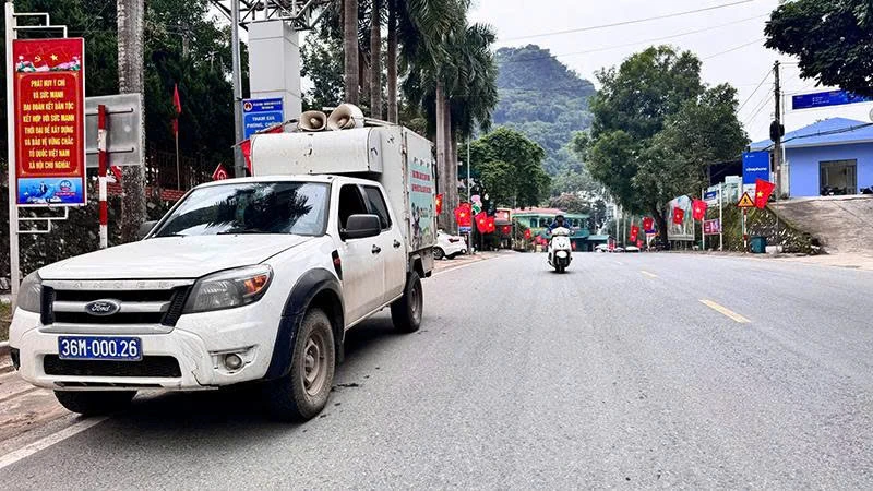 Theo loa truyền thanh đưa kiến thức pháp luật đến đồng bào dân tộc thiểu số