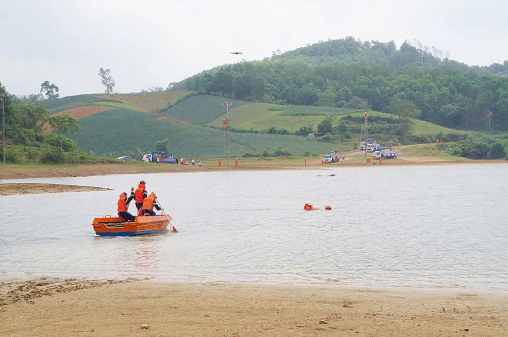 Nâng cao kỹ năng phòng cháy chữa cháy, cứu nạn cứu hộ tại Công ty Điện lực Thanh Hóa